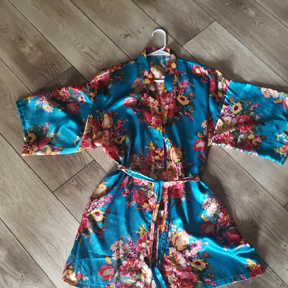 Floral Kimono Robe - Picture 2 of 5
